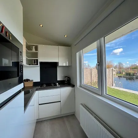 New - The Surf Shack - On A Lake Near Amsterdam! Vinkeveen Exterior photo