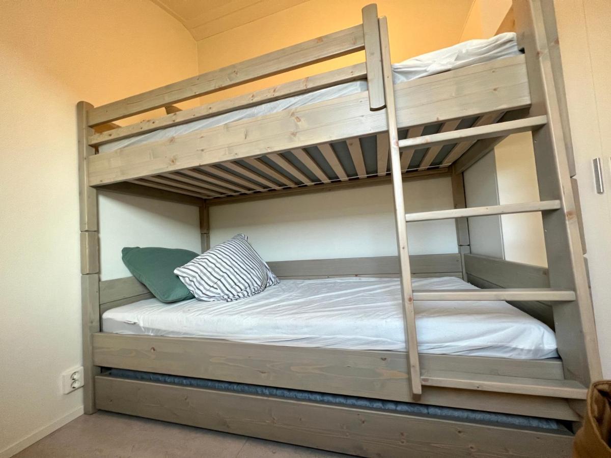 New - The Surf Shack - On A Near Amsterdam! Chalet