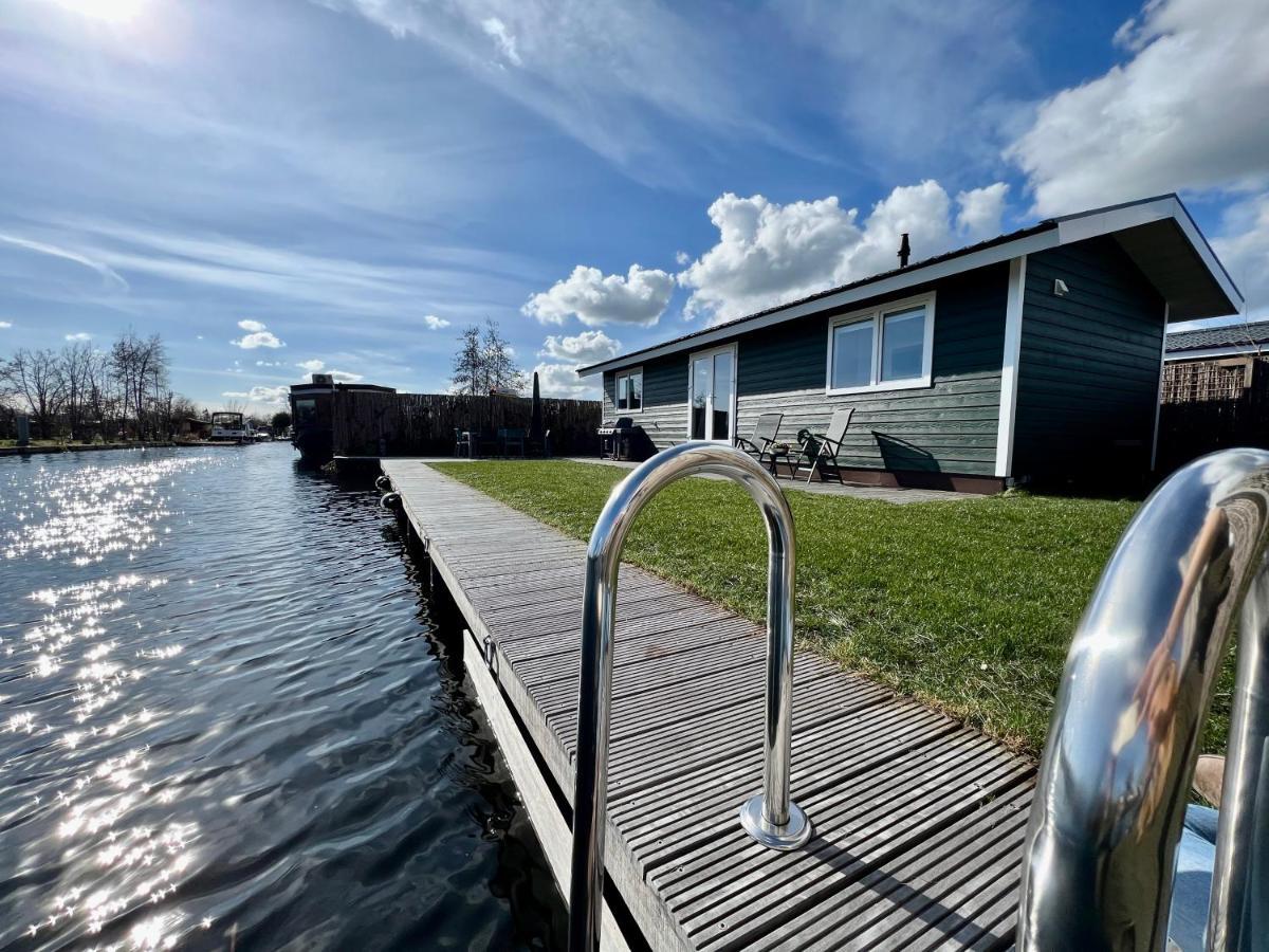 New - The Surf Shack - On A Near Amsterdam! Chalet *