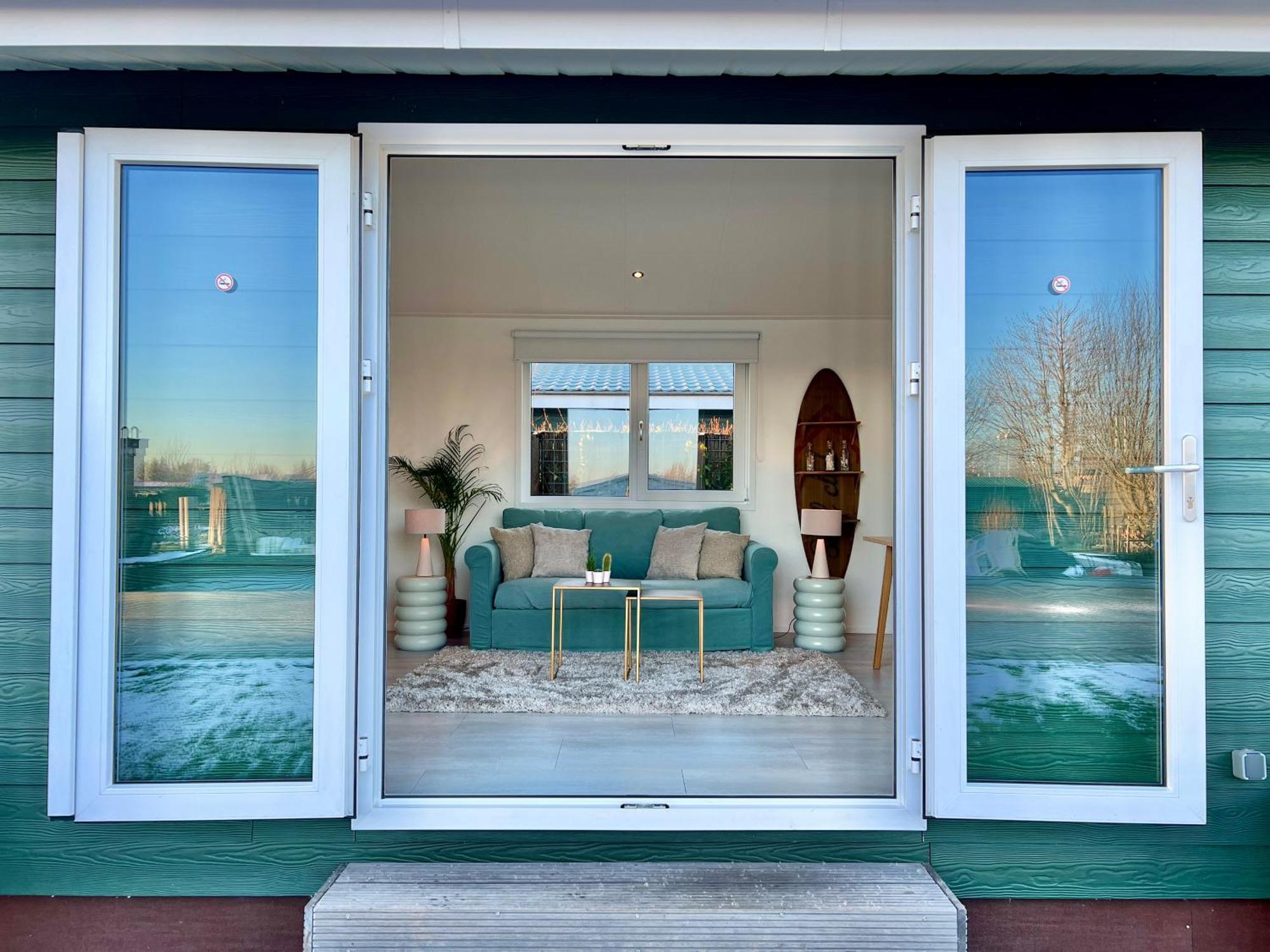 New - The Surf Shack - On A Near Amsterdam! Chalet